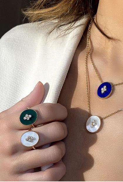 Charger l'image dans la galerie, 18K YELLOW GOLD, MOTHER-OF-PEARL