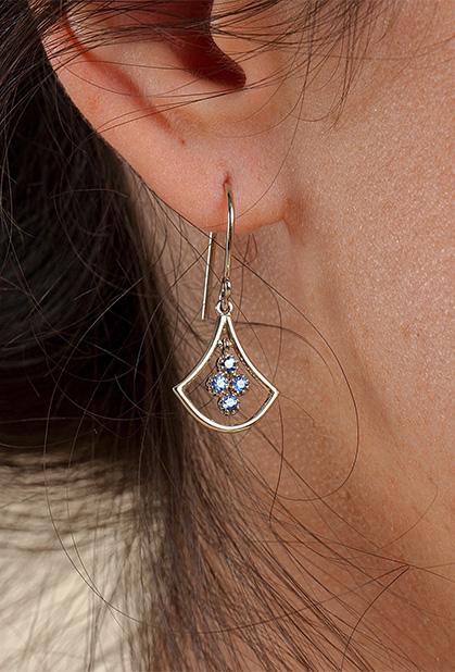 18K WHITE GOLD, SAPPHIRE