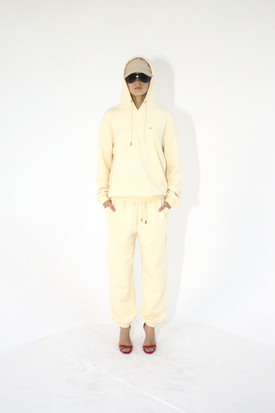 Charger l'image dans la galerie, HOODIE 100 BEIGE
