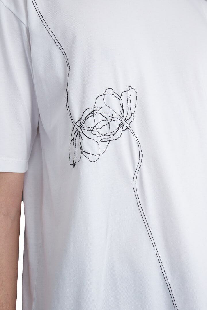 Charger l'image dans la galerie, LE T-SHIRT FLEUR BRODÉE