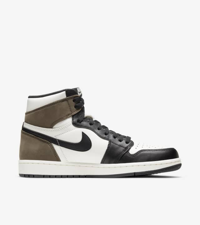 NIKE AIR JORDAN 1 HIGH DARK MOCHA