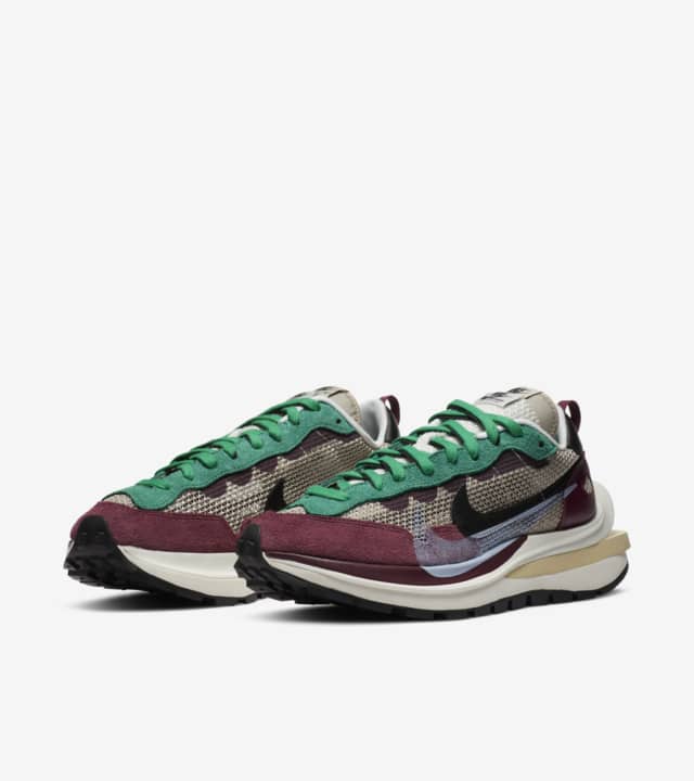 NIKE VAPORWAFFLE SACAI FUSHIA GAME ROYAL