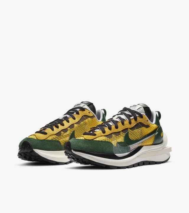 NIKE VAPORWAFFLE SACAI TOUR YELLOW STADIUM GREEN