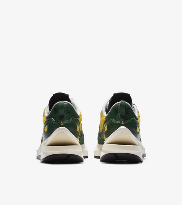 Charger l'image dans la galerie, NIKE VAPORWAFFLE SACAI TOUR YELLOW STADIUM GREEN