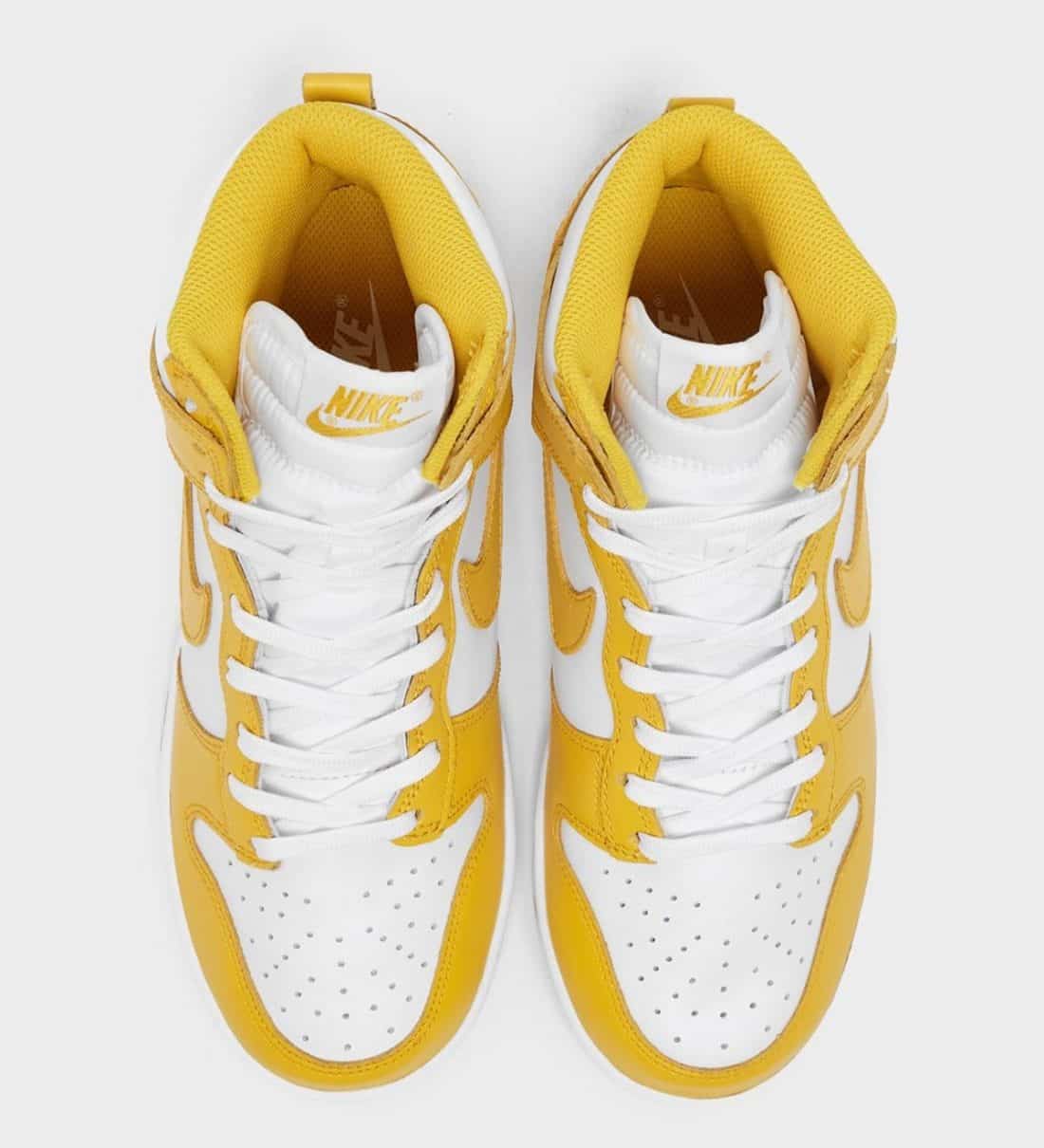 Charger l'image dans la galerie, NIKE DUNK HIGH DARK SULFUR