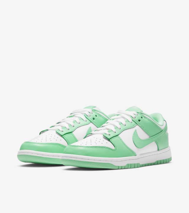 Charger l'image dans la galerie, NIKE DUNK LOW GREEN GLOW