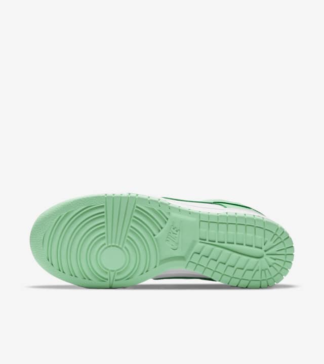 Charger l'image dans la galerie, NIKE DUNK LOW GREEN GLOW