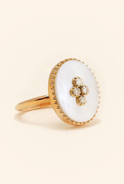18K YELLOW GOLD,  MOTHER-OF-PEARL